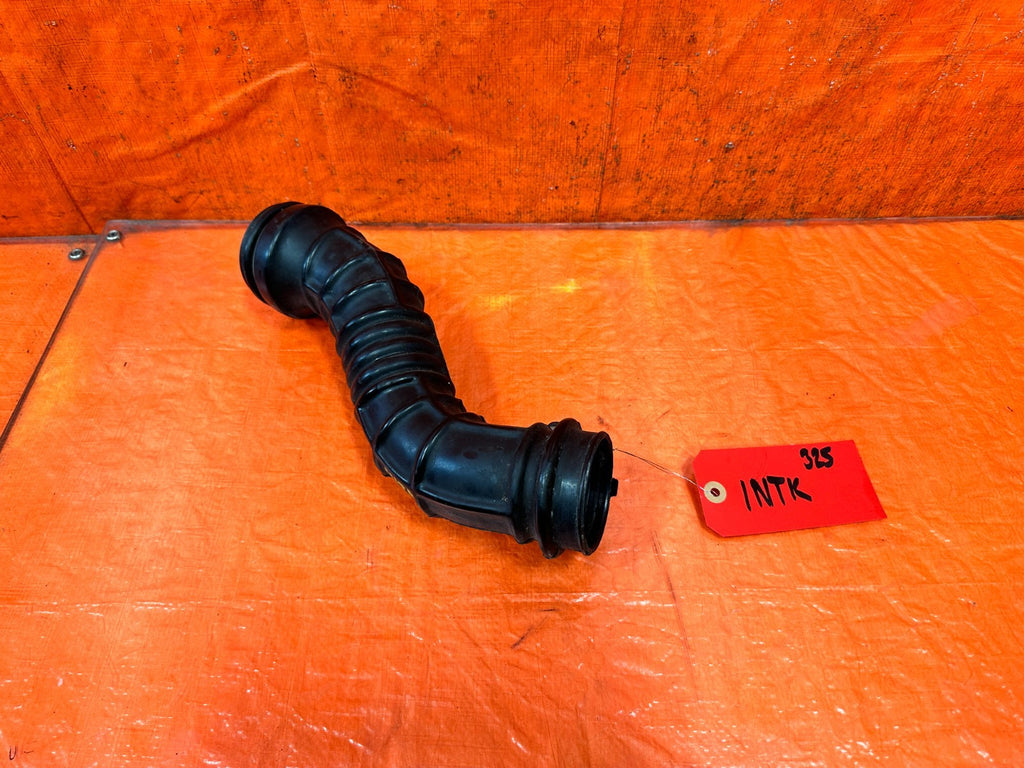 90 91 HONDA CIVIC HATCHBACK   D16A6 SI SOHC AIR INTAKE ARM TUBE   OEM #3250