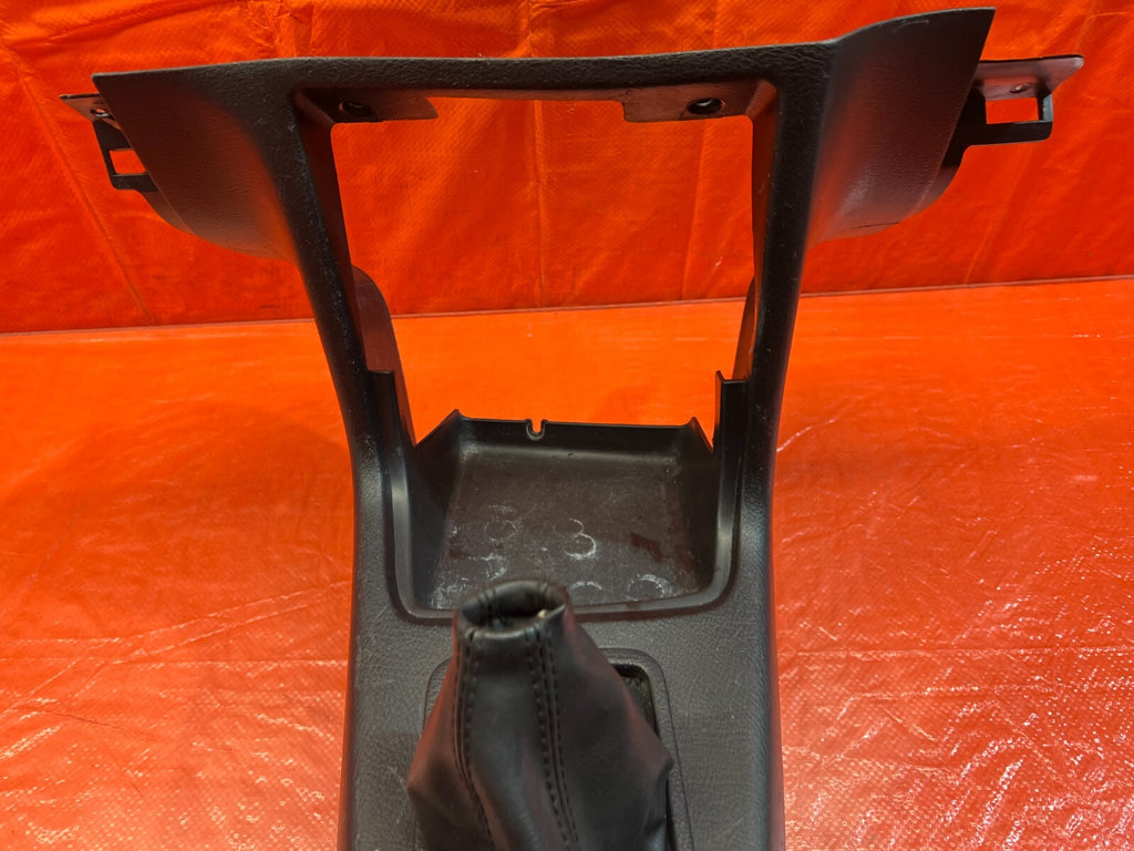 90 93 ACURA INTEGRA   MANUAL SHIFTER CENTER CONSOLE TRIM BEZEL   BLACK  OEM #1609