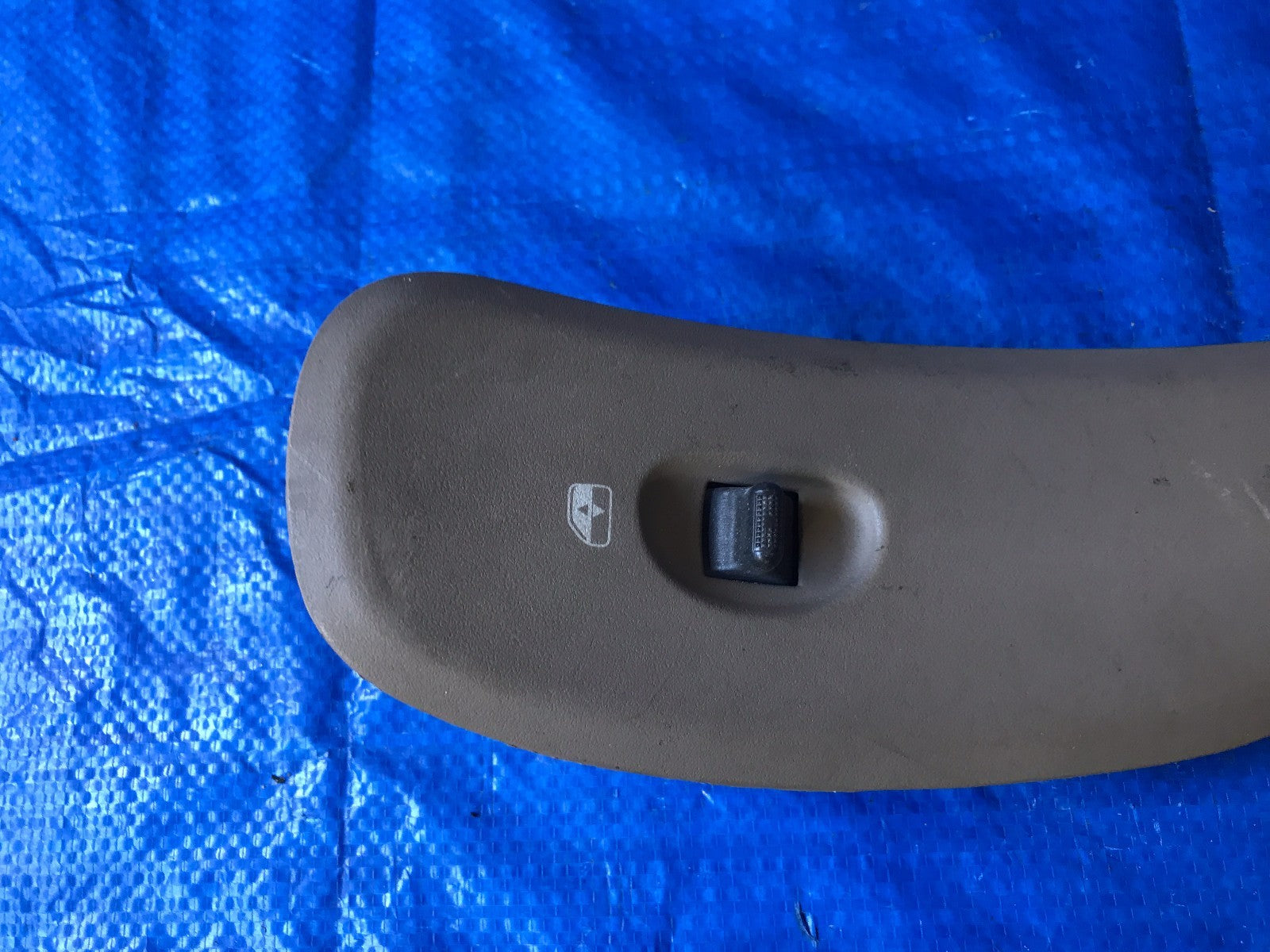 OEM 2001 2002 2003 2004 2005 06 07 DODGE CARAVAN PASSENGER RIGHT WINDOW SWITCH1