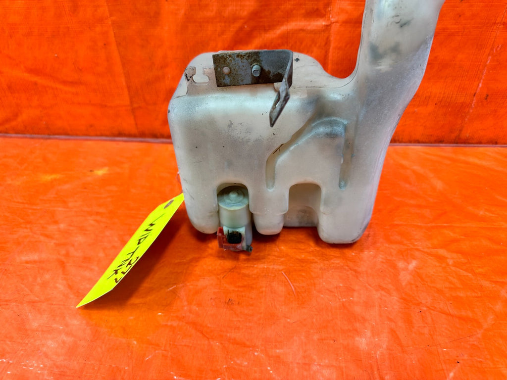 88 89 HONDA CRX DX SI   WINDSHIELD WIPER RESERVOIR TANK W/ MOTOR   OEM #2777
