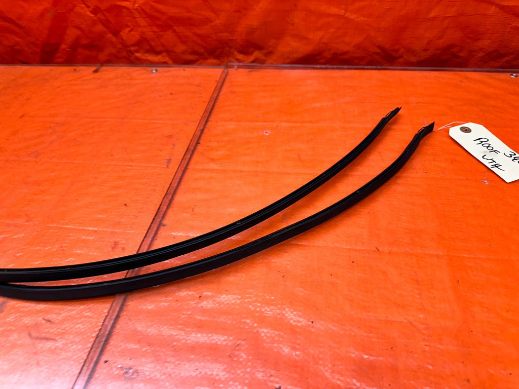 94-01 ACURA INTEGRA 4D SEDAN ROOF TOP MOUNTED WEATHERSTRIP SEALS PAIR OEM #3408