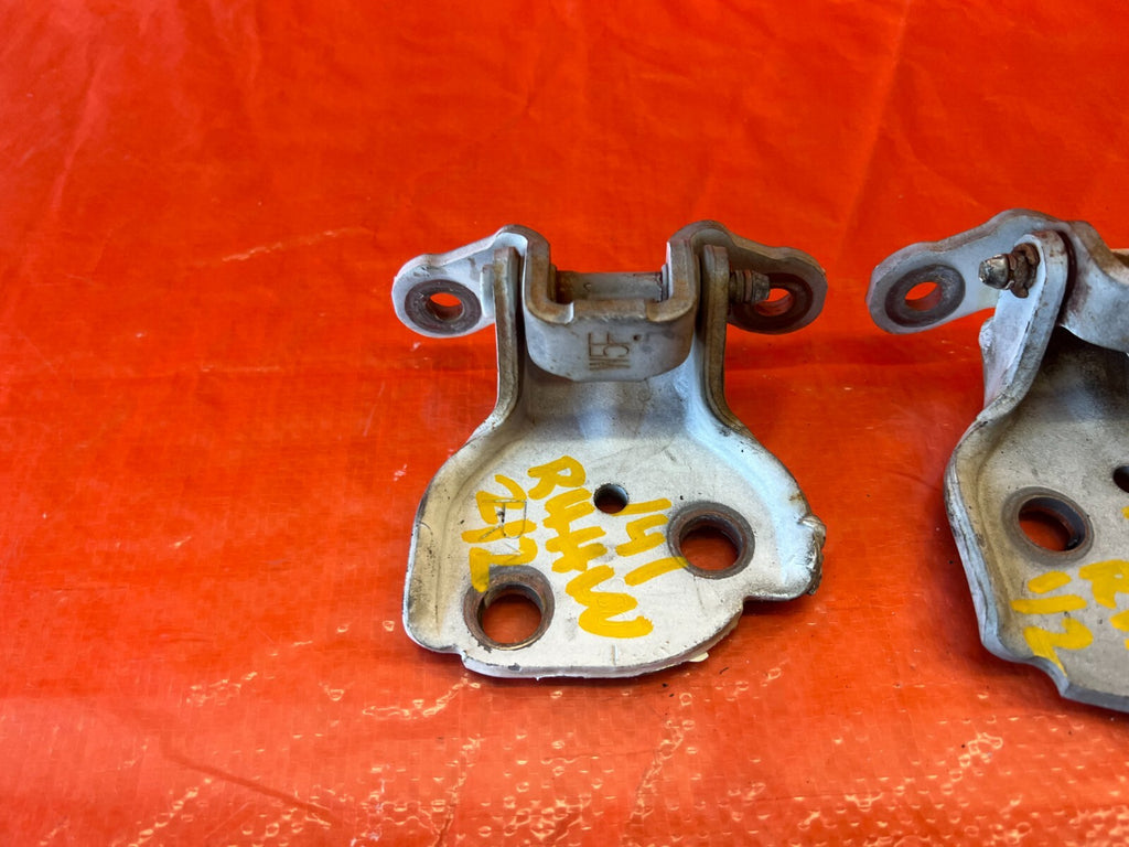 97 01 HONDA PRELUDE   DOOR HINGE SET HINGES   UPPER & LOWER   RIGHT SIDE OEM 1415