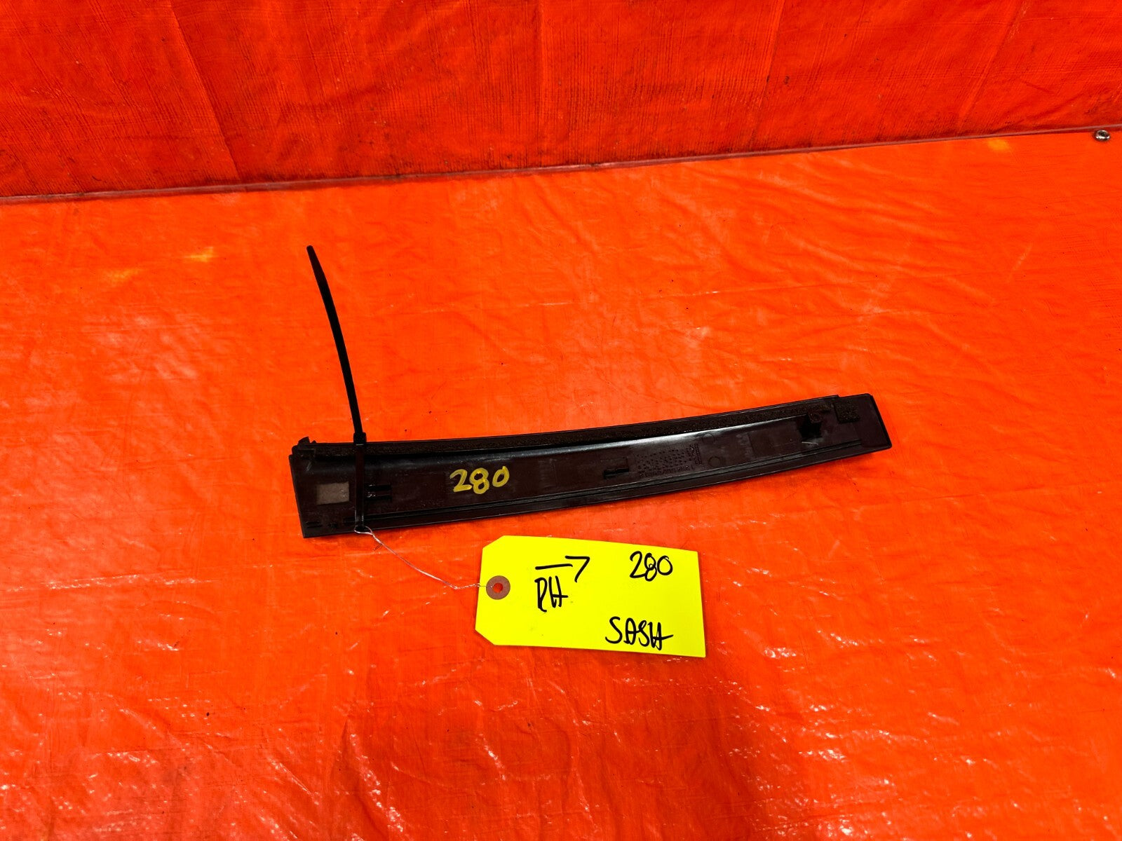 02 06 ACURA RSX   RIGHT DOOR SASH PILLAR TRIM   PASSENGER SIDE   OEM #2803
