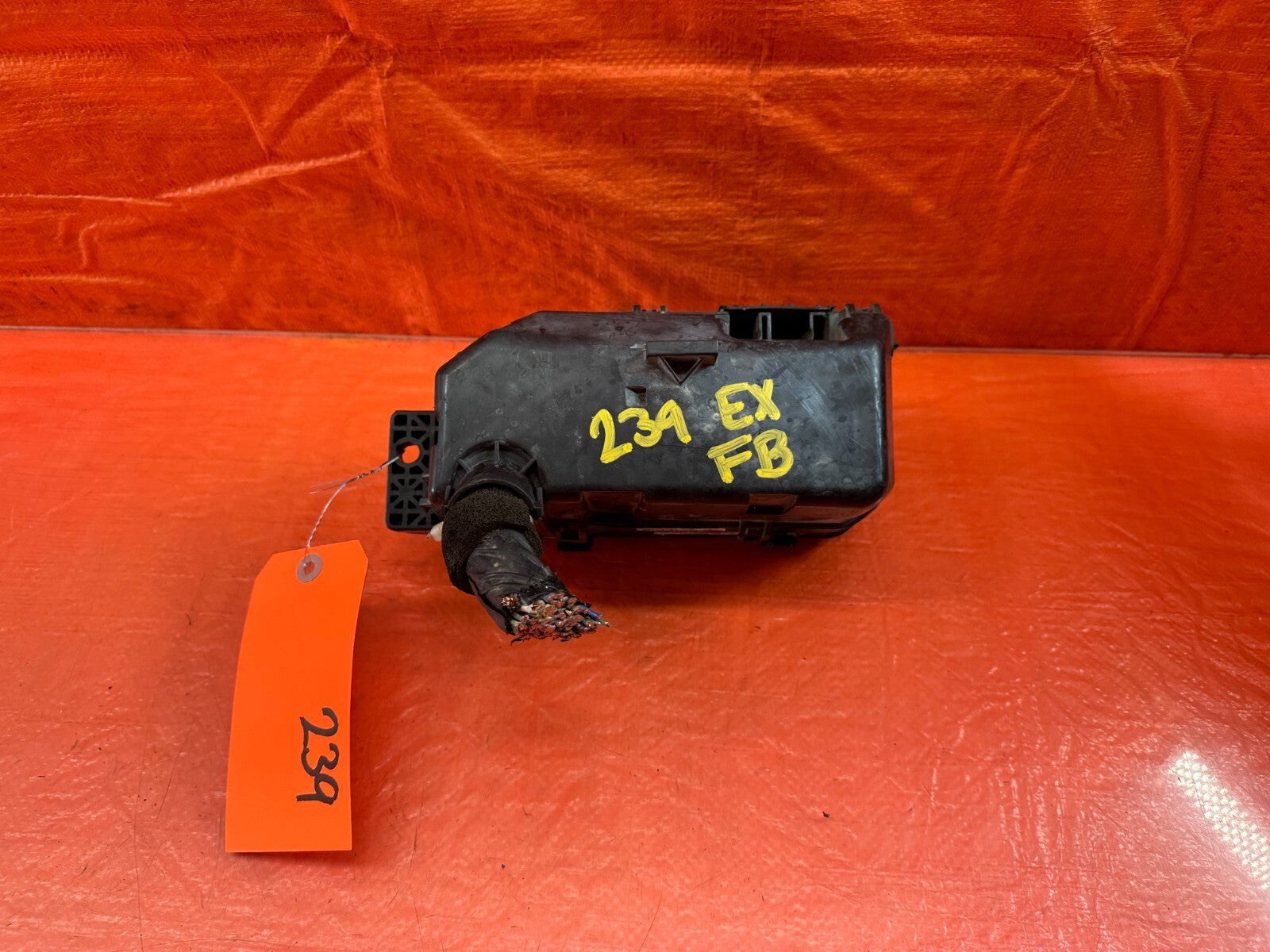 2012 12 HONDA ACCORD SEDAN 2.4L SE   EXTERIOR ENGINE BAY UNDER HOOD FUSE BOX 2395
