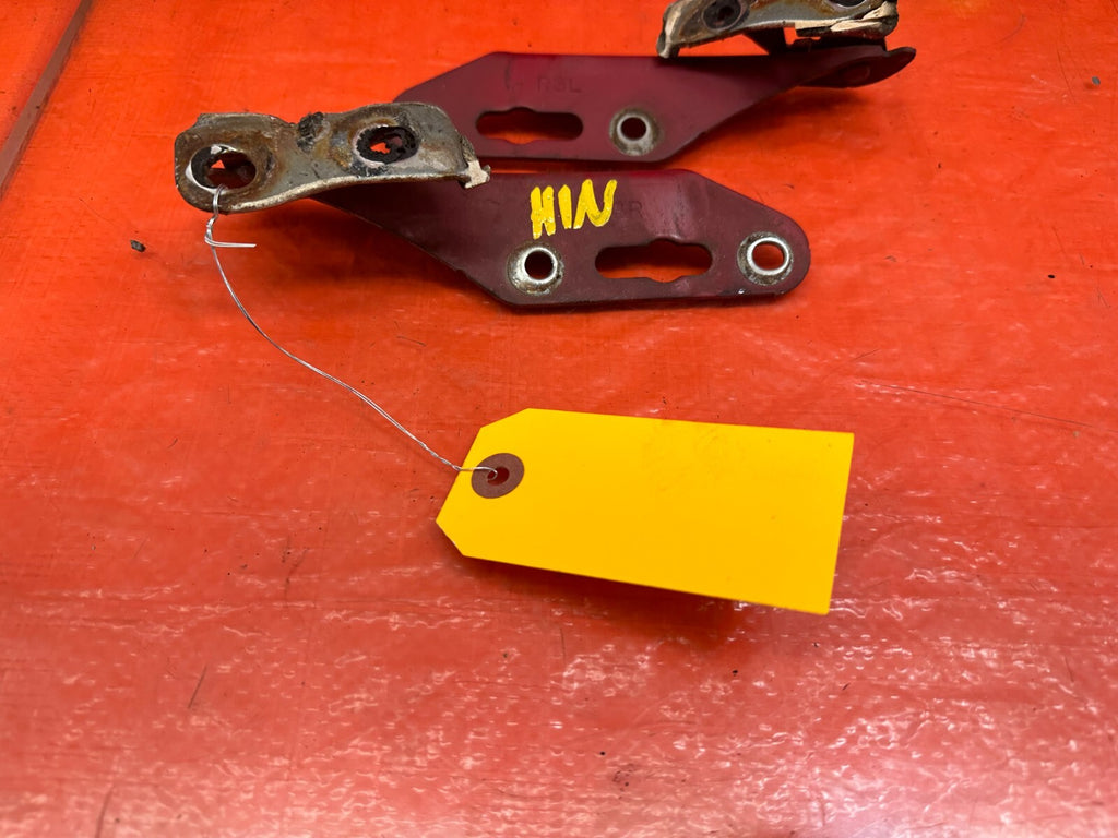 94 01 ACURA INTEGRA   HOOD HINGE SET   LEFT AND RIGHT HINGES   OEM #2266