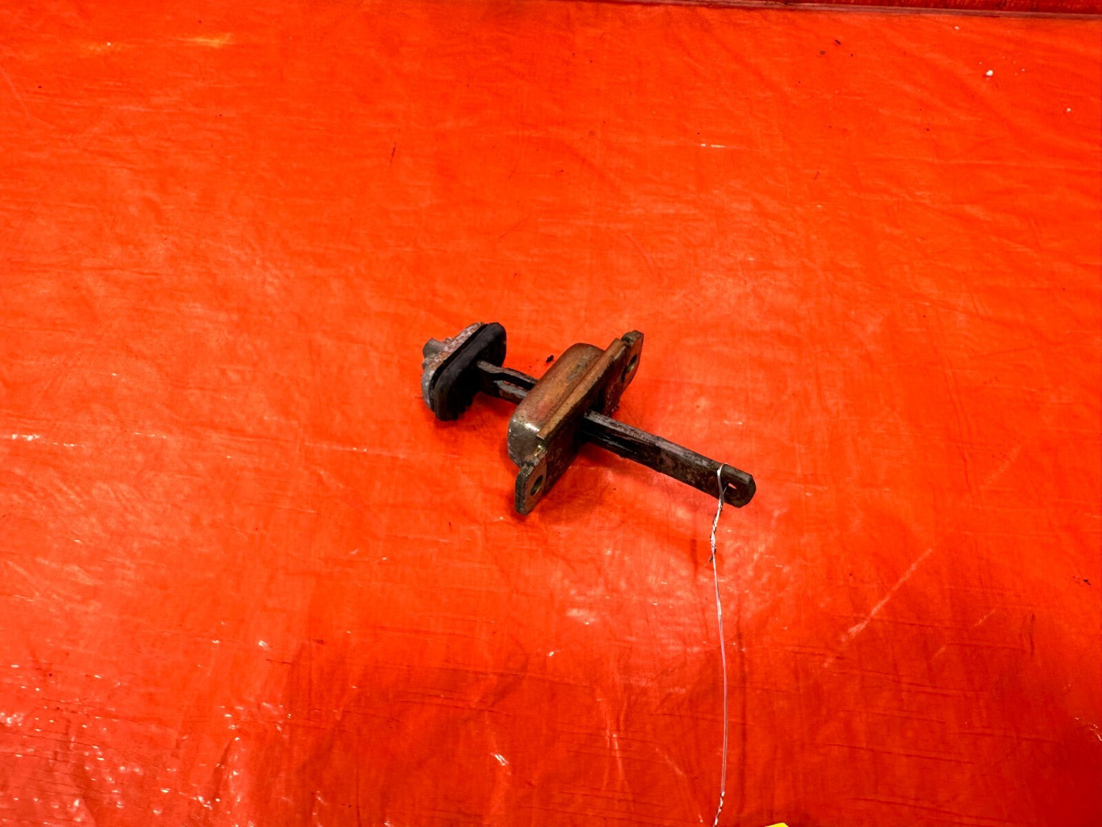 88 89 HONDA CRX   PASSENGER RIGHT DOOR CHECKER HINGE ARM STOPPER   OEM #2772