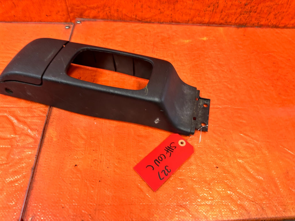 92 95 HONDA CIVIC   5 SPEED MANUAL SHIFTER CENTER CONSOLE TRIM BEZEL OEM #3272