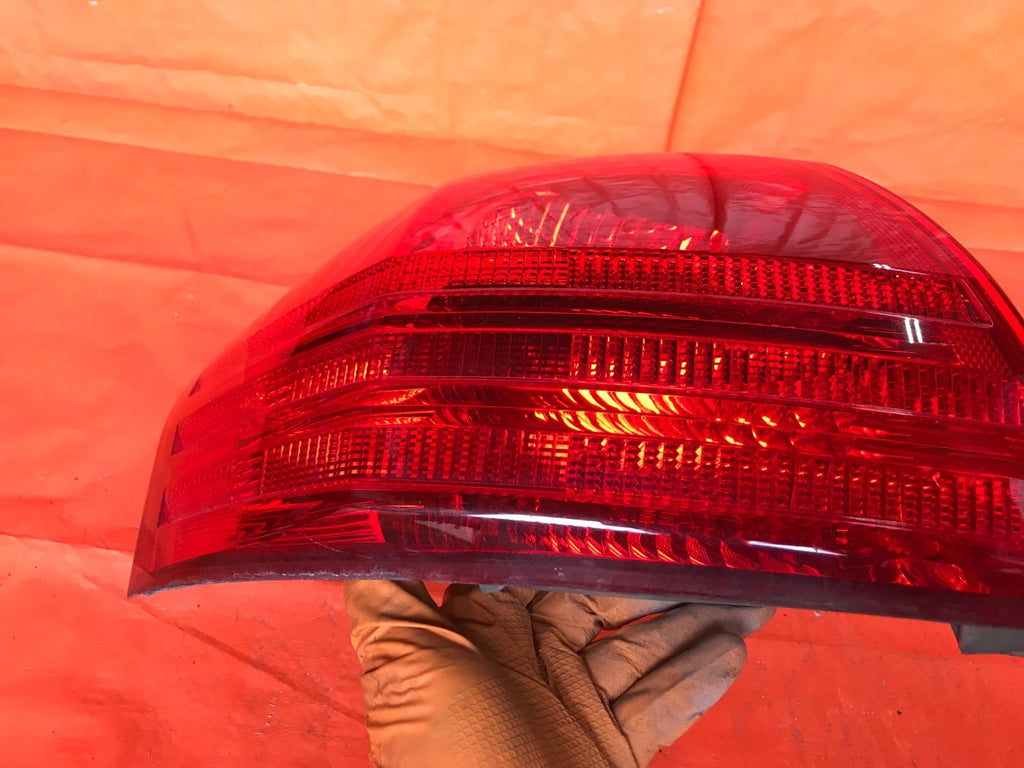 OEM 2010 2011 2012 NISSAN ROGUE DRIVER LEFT OUTER TAIL LIGHT LAMP L LH 10 11 122
