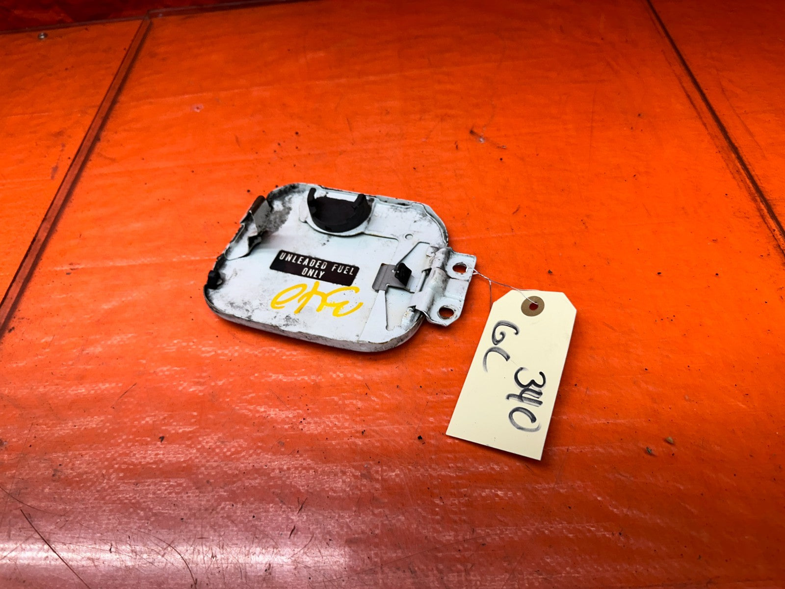 94-01 ACURA INTEGRA 4D SEDAN FUEL GAS TANK DOOR LID COVER OEM #3408
