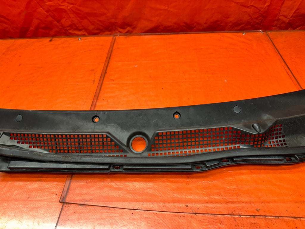 94-01 ACURA INTEGRA FRONT WINDSHIELD WIPER COWL GRILLE TRIM OEM #34010