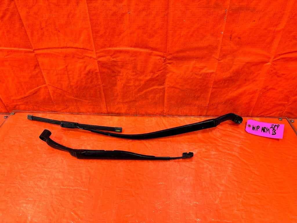 17 20 INFINITI Q60   LEFT & RIGHT WINDSHIELD WIPER ARMS   OEM FACTORY #2890