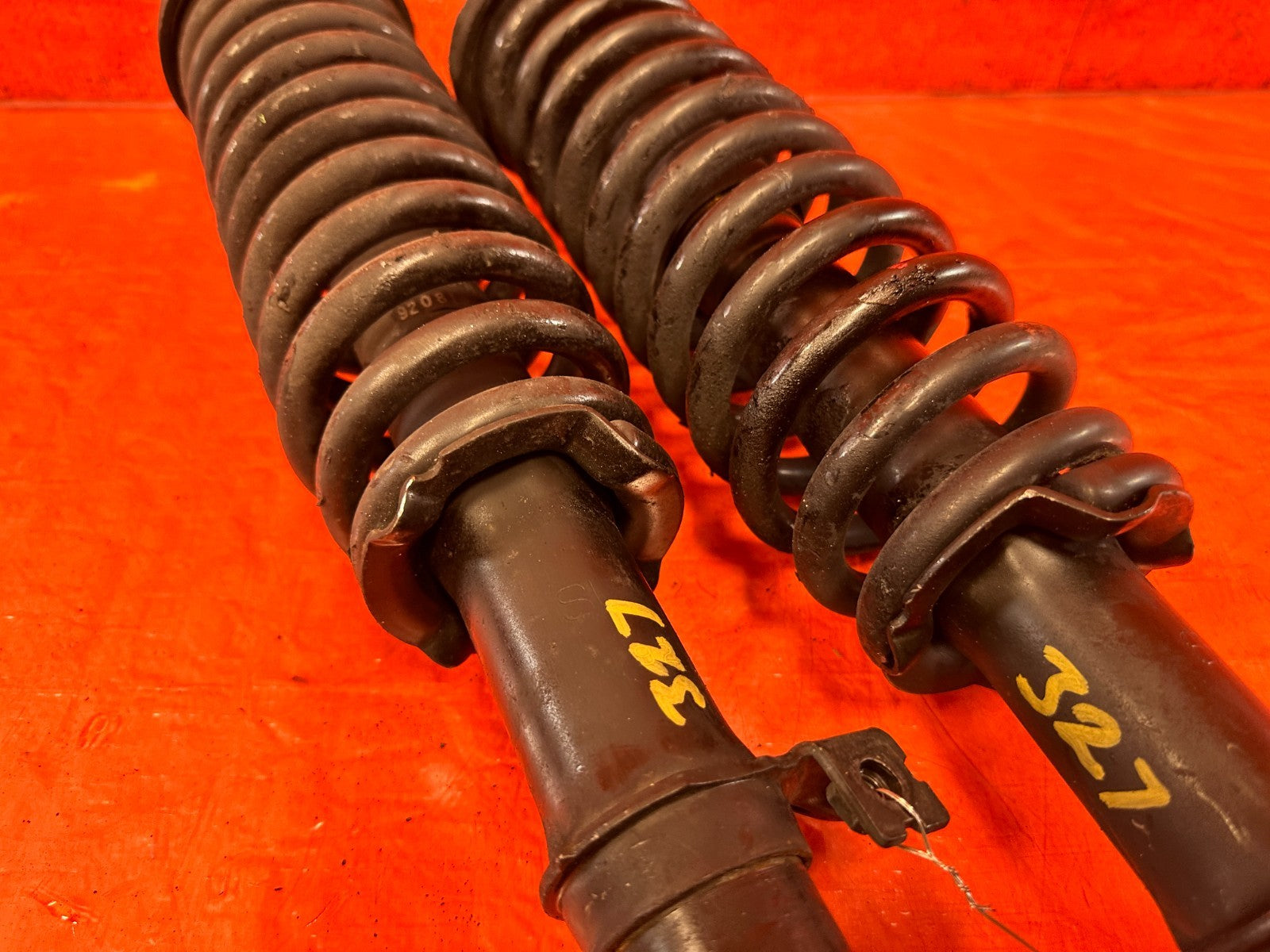 92 95 HONDA CIVIC   FRONT SHOCKS & SPRINGS LEFT AND RIGHT FACTORY   OEM #3276