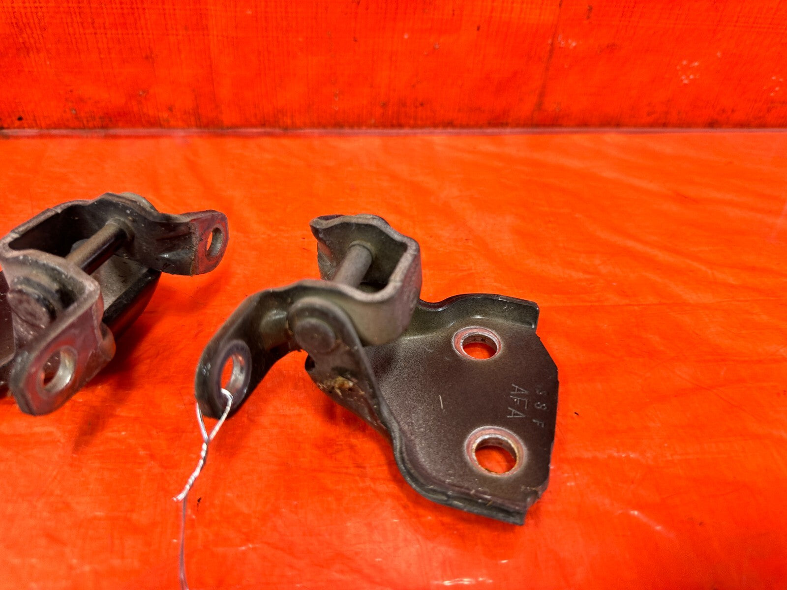 FRS BRZ & 86   PASSENGER RIGHT FRONT DOOR HINGE SET UPPER LOWER   OEM1