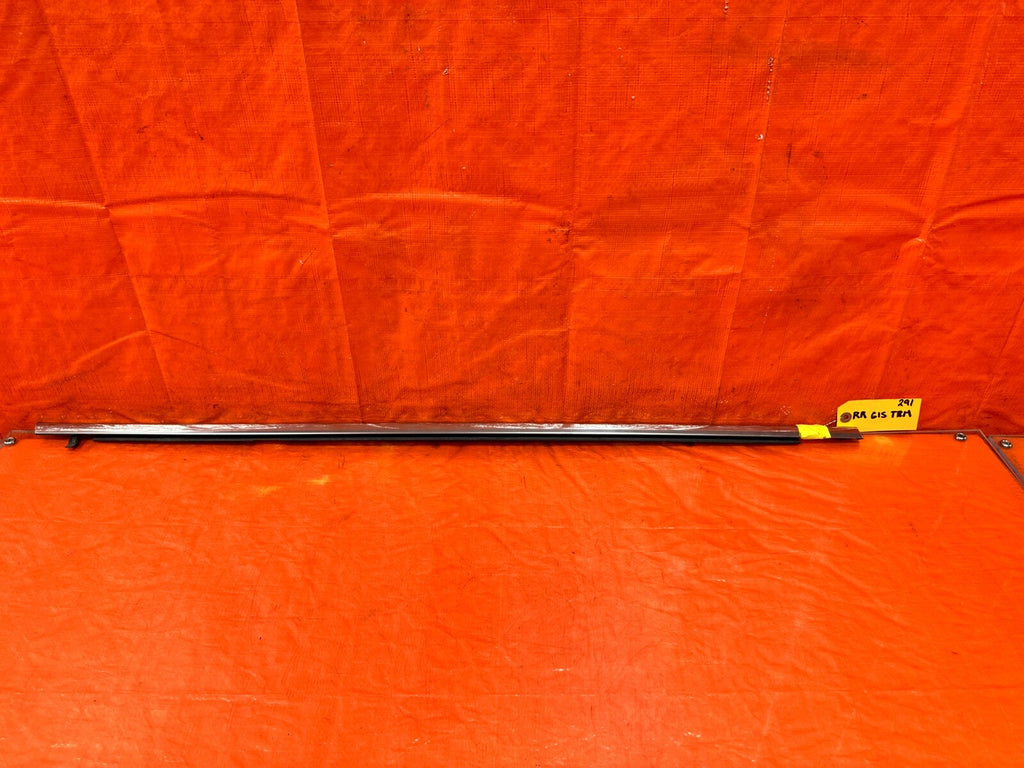 04 08 ACURA TSX   RIGHT REAR EXTERIOR WINDOW GLASS TRIM   OEM FACTORY #2910