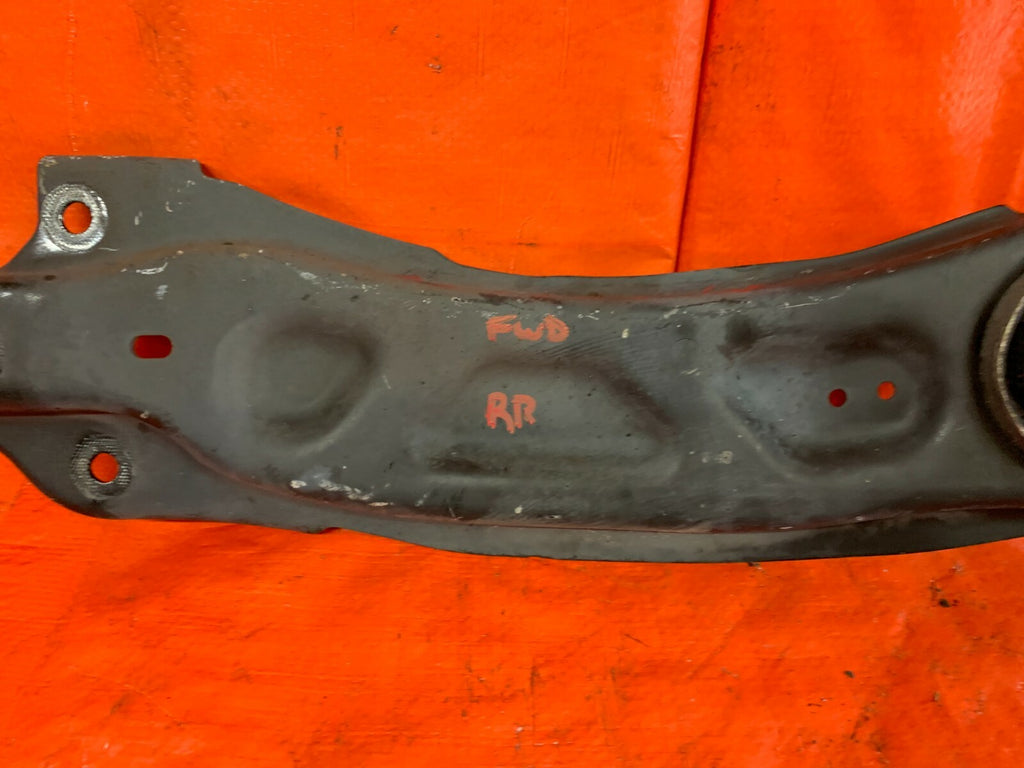 14 19 MERCEDES BENZ CLA 250   PASSENGER RIGHT REAR TRAILING CONTROL ARM   OEM OE2