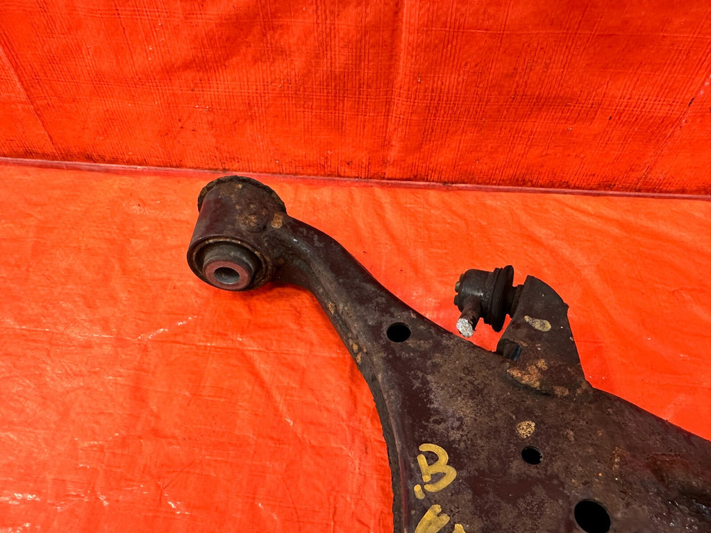 05 06 ACURA RSX   BASE   FRONT LOWER CONTROL ARMS   LEFT & RIGHT   CORE USE ONLY2