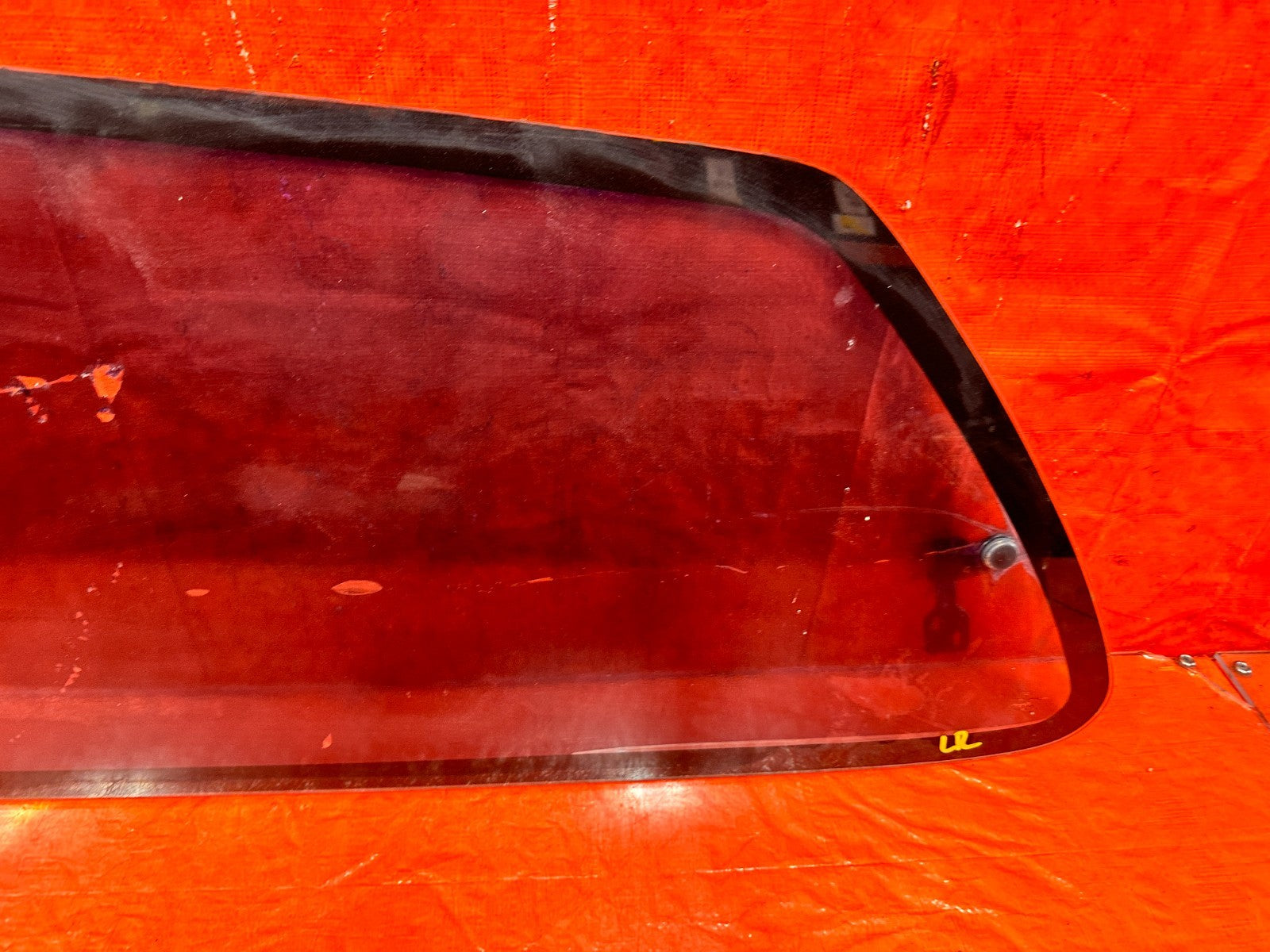 90 91 HONDA CIVIC HATCHBACK   DRIVER LEFT REAR 1/4 QUARTER GLASS WINDOW OEM 3258