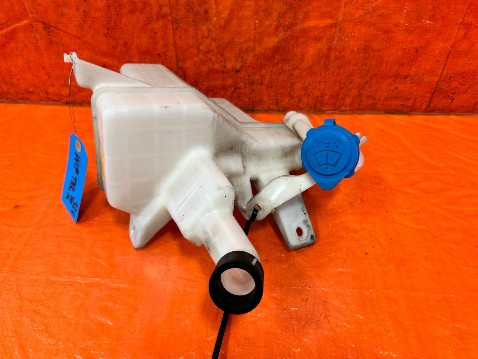 18 22 HONDA ACCORD 1.5L   WINDSHIELD WIPER TANK W/ NECK AND MOTOR   OEM #3246