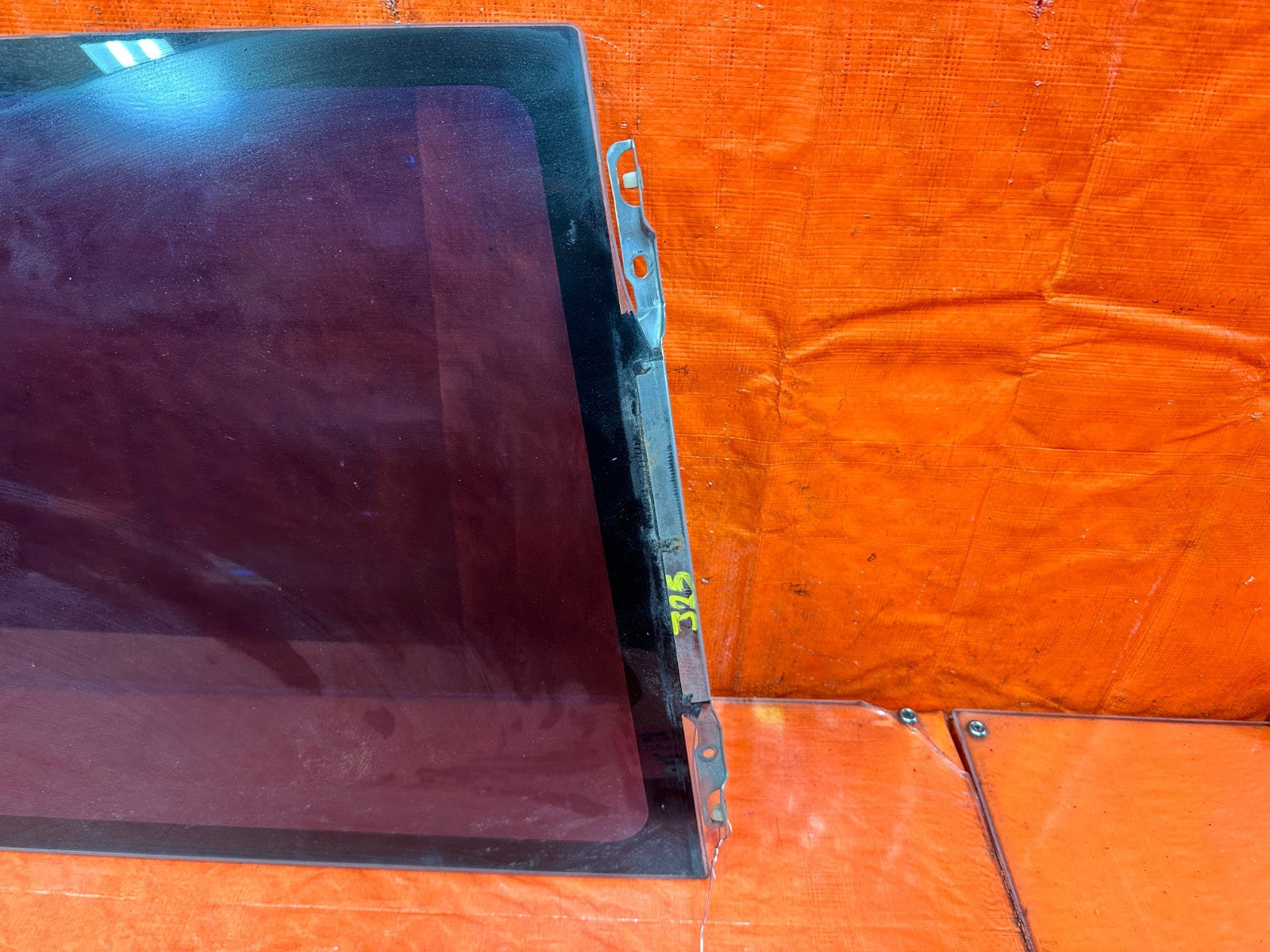 90 91 HONDA CIVIC HATCHBACK   RIGHT  REAR 1/4 QUARTER GLASS WINDOW OEM 3252