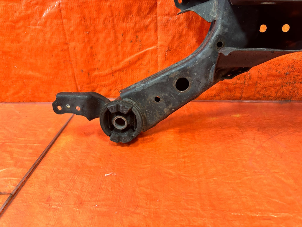 08 15 INFINITI G37 COUPE & CONVERTIBLE   REAR SUBFRAME CROSSMEMBER K FRAME   32912