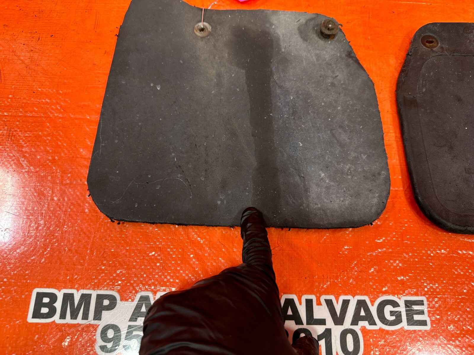 1996 96 TOYOTA TACOMA   2RZ FE 2.4L   RWD NON PRE RUNNER REAR MUD FLAPS OEM 24910