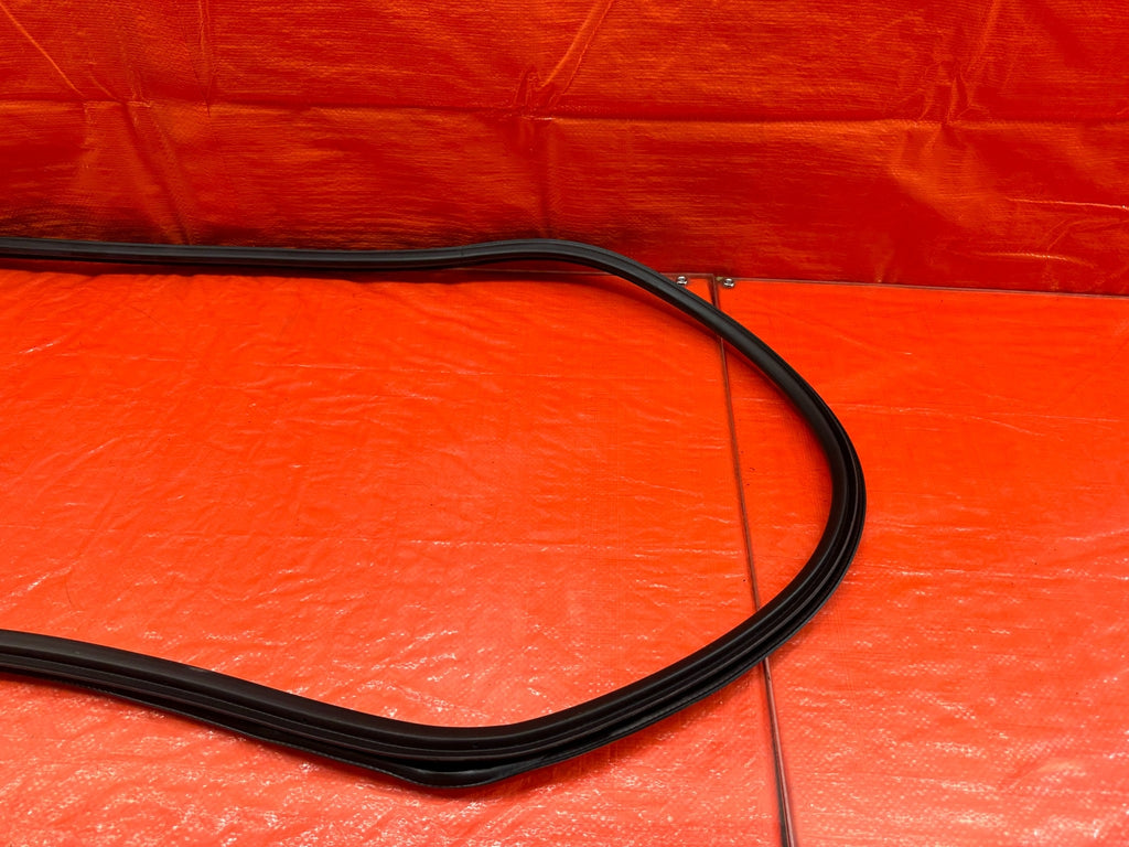 14 20 INFINITI Q50 CHASSIS TO DOOR OPEN TRIM WEATHER STRIP RIGHT FRONT OEM #18510