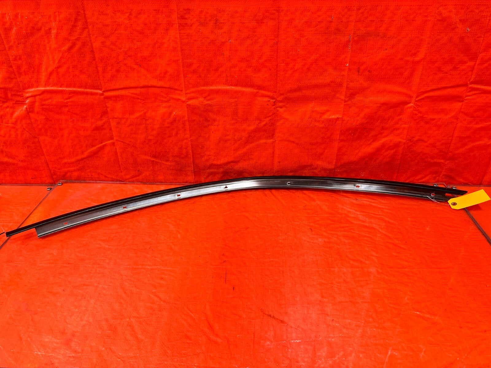 FRS BRZ & 86   PASSENGER RIGHT UPPER GLASS TRIM DRIP  RETAINER   OEM #2936