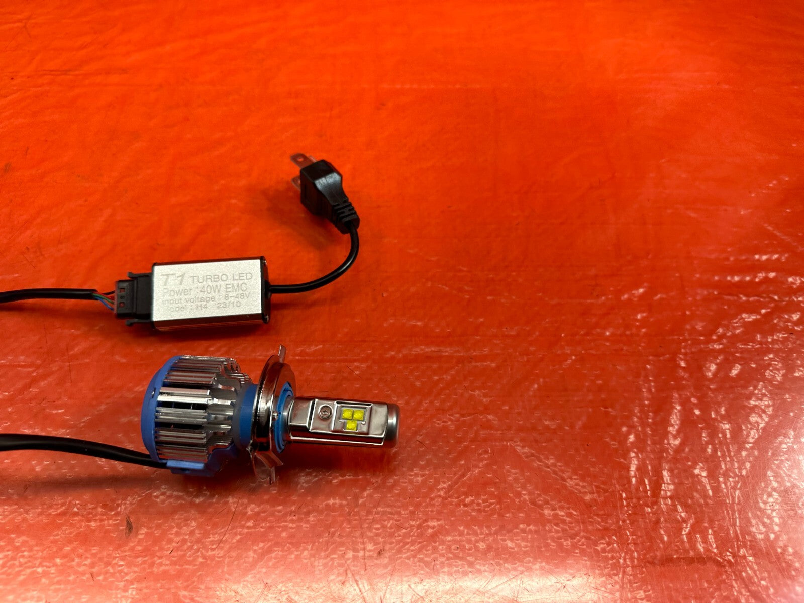 92 00 HONDA CIVIC   6000K H4   HI / LO   LED KIT   NEW IN THE BOX12
