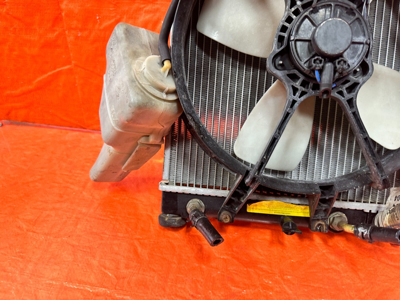 93 97 HONDA DEL SOL 92 00 CIVIC   RADIATOR W/ FAN & HOSES   OEM #29711