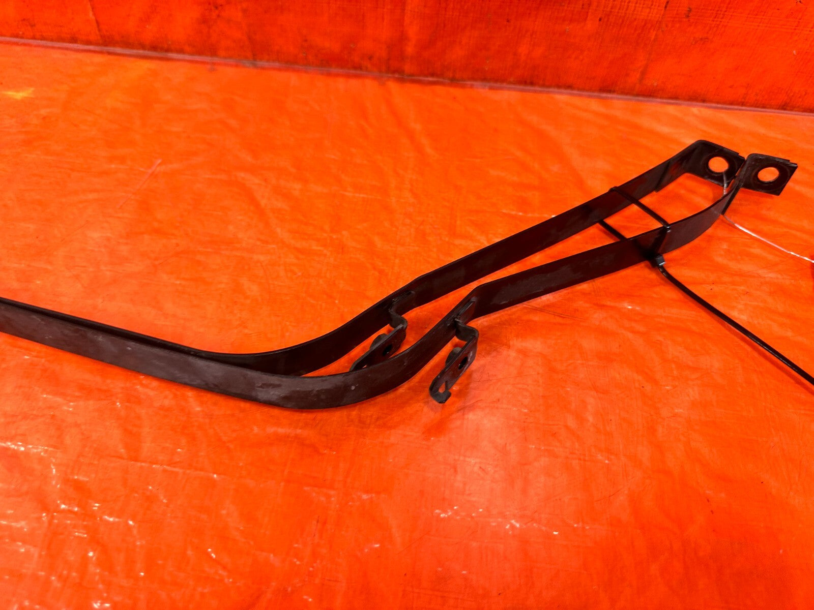 14 20 INFINITI Q50   GAS GASOLINE FUEL TANK MOUNTING STRAPS BAND SET   OEM #2895
