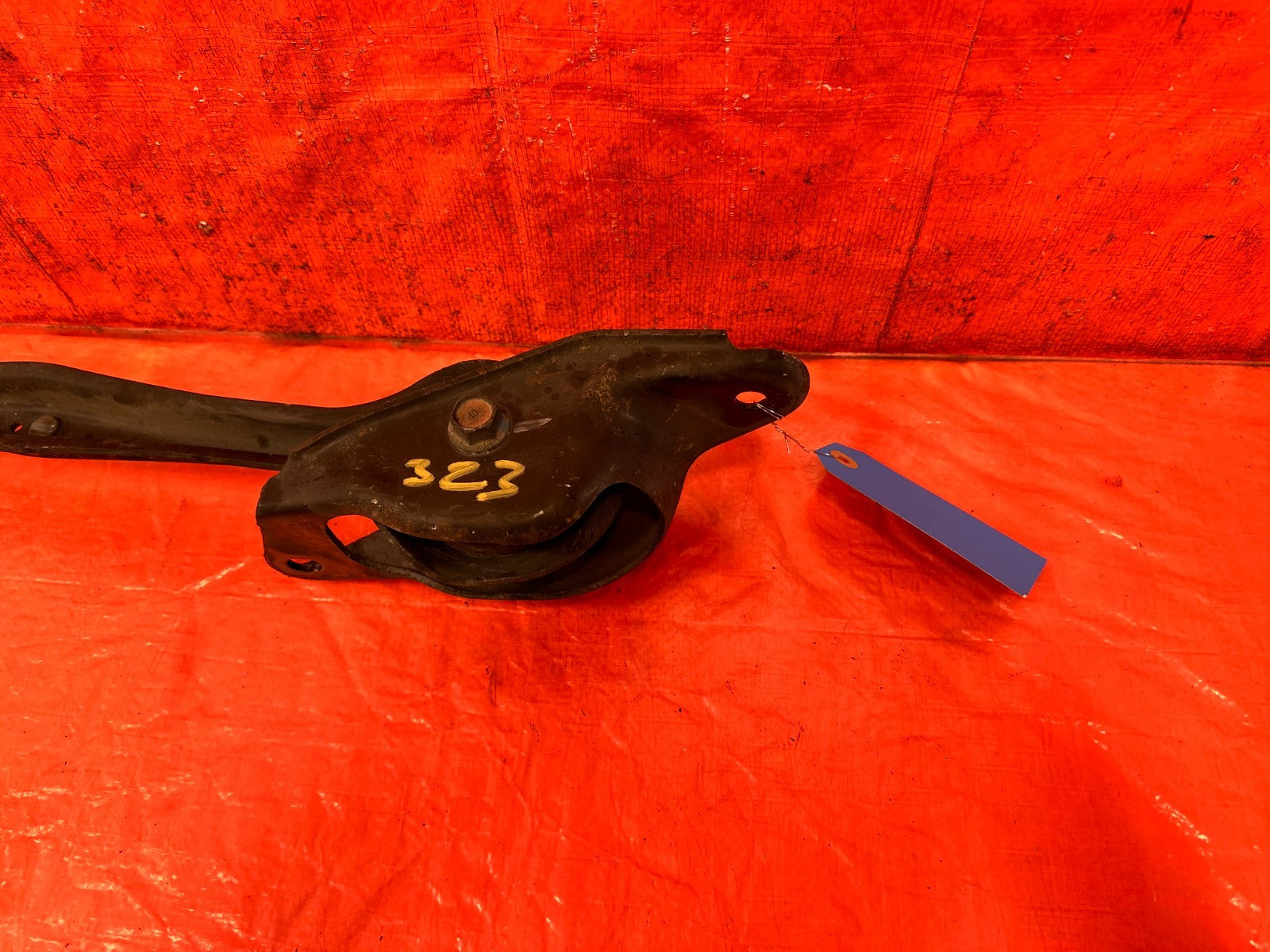 97 01 HONDA PRELUDE   PASSENGER RIGHT REAR TRAILING ARM BRAKE DRUM   OEM #3236