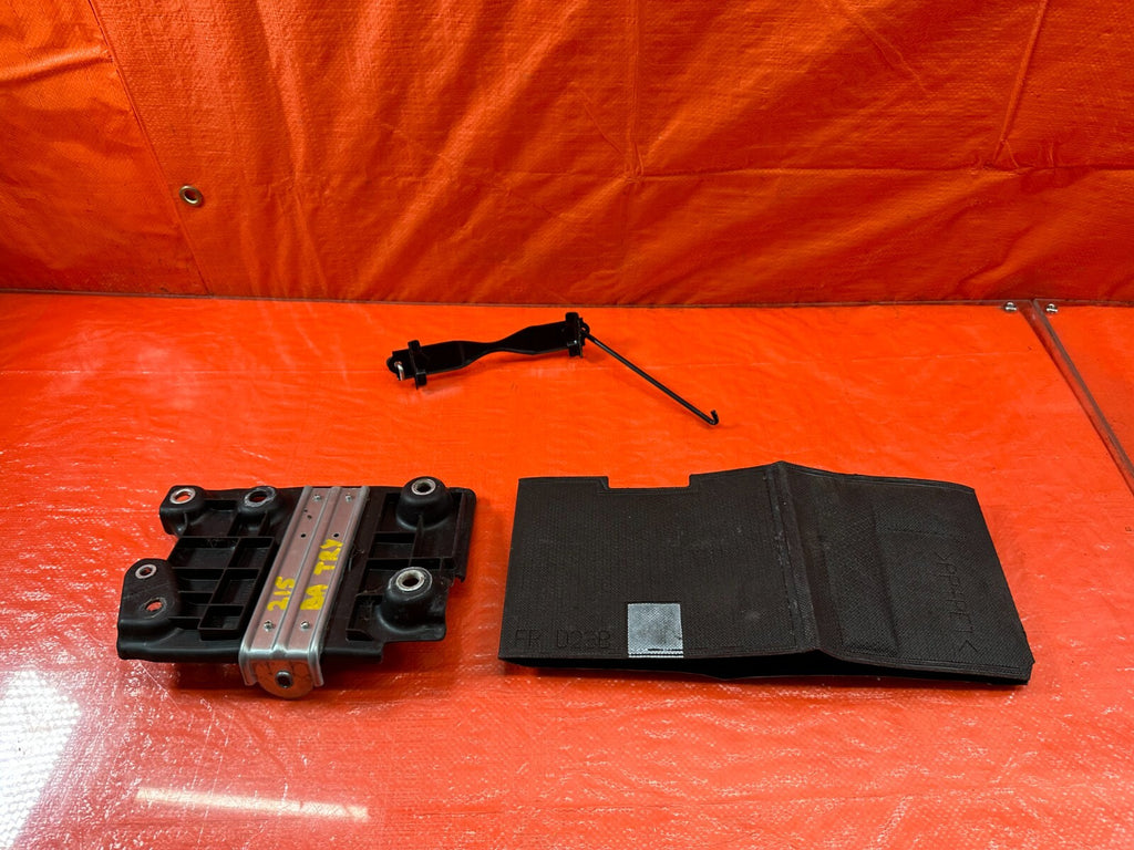 16 20 INFINITI Q50 & Q60 3.0L BATTERY TRAY MOUNTING BRACKET W/ TIE DOWN OEM #21510