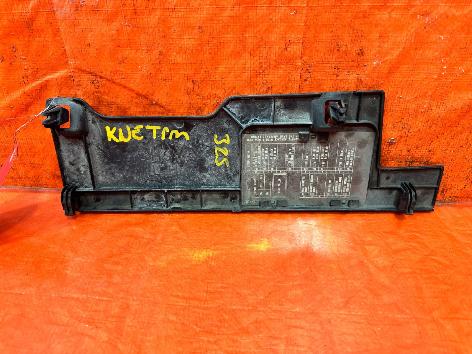 90 91 HONDA CIVIC HATCHBACK   UNDER STEERING COLUMN IGNITION KNEE TRIM OEM 3253
