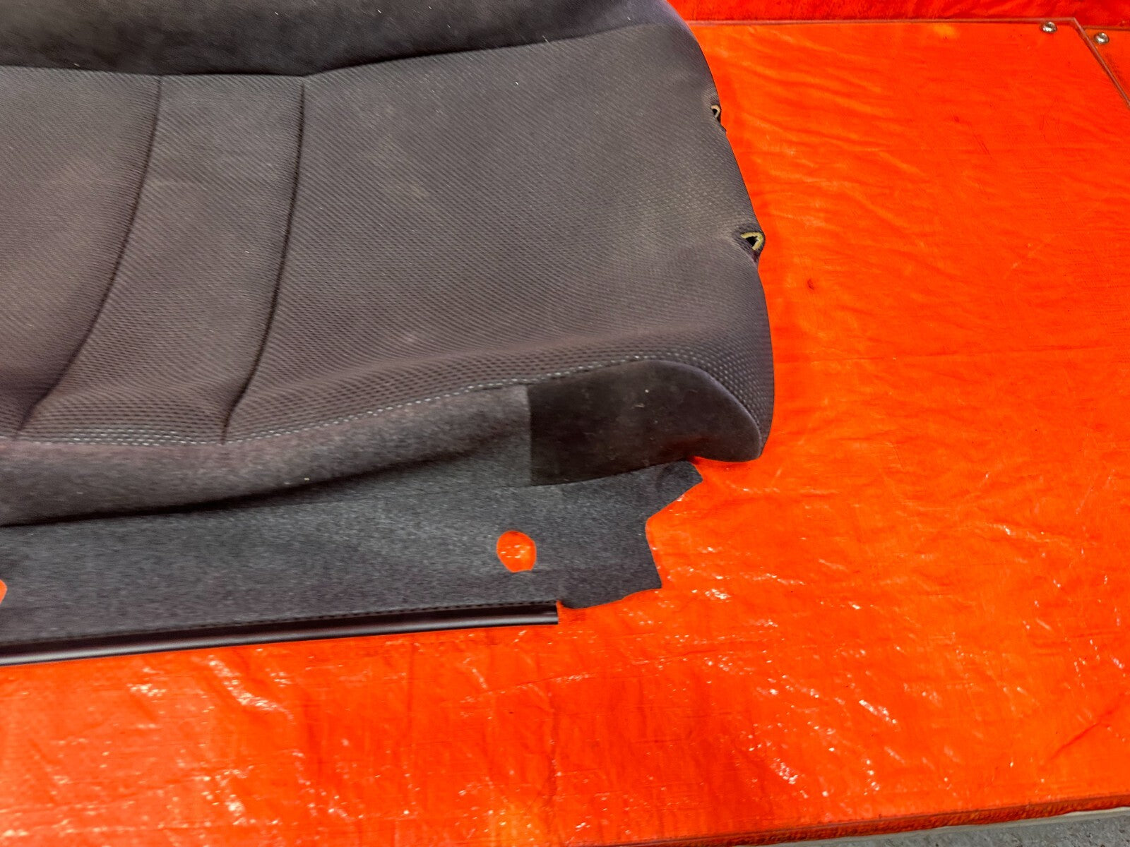 06 08 HONDA CIVIC SI 2D PASSENGER RIGHT REAR UPPER SEAT SKIN WRAP FABRIC OEM 2861