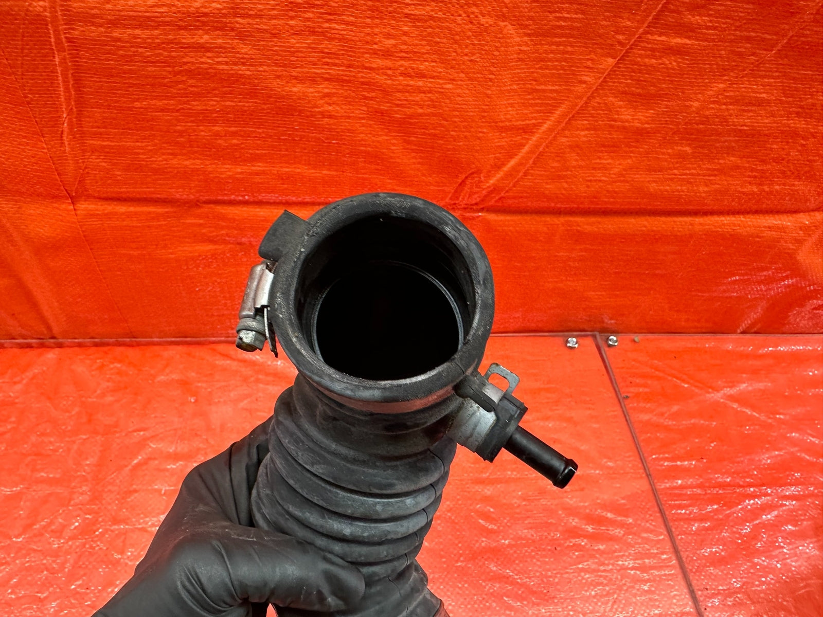 16 19 INFINITI Q50 17 18 Q60 3.0L  INTAKE ARM AIR HOSE TUBE   RIGHT   OEM #1858