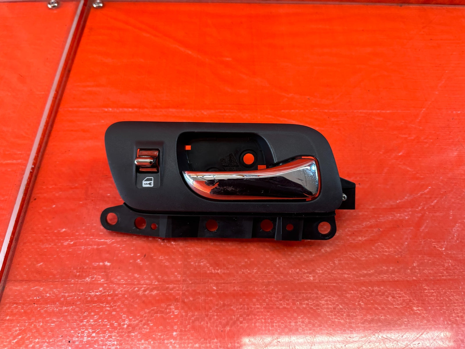 04 08 ACURA TSX   PASSENGER RIGHT FRONT   INTERIOR DOOR GRAB PULL HANDLE OEM 1960