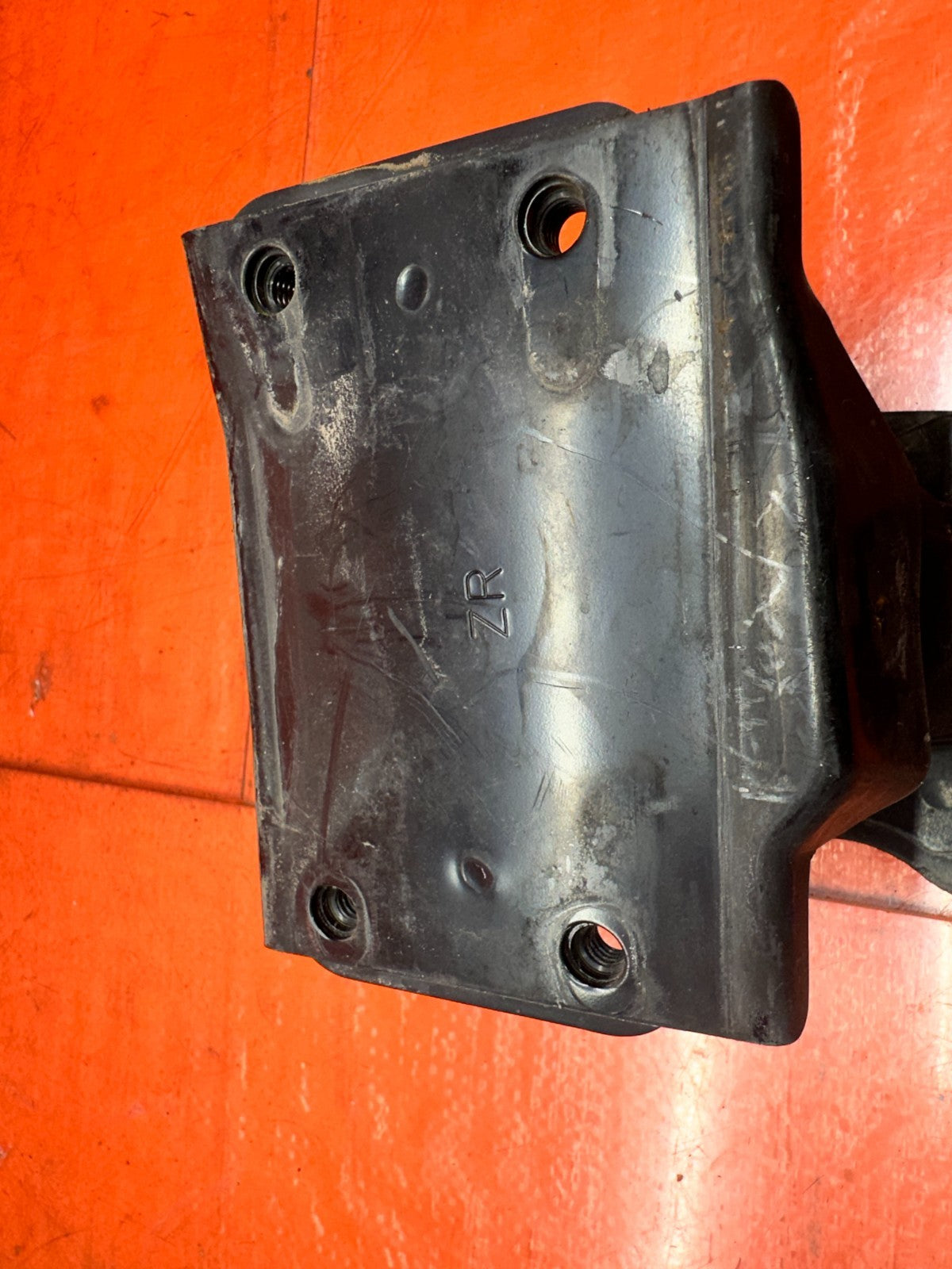03-08 NISSAN 350Z PASSENGER RIGHT REAR RE BAR CRASH BEAM BRACKET OEM #3465