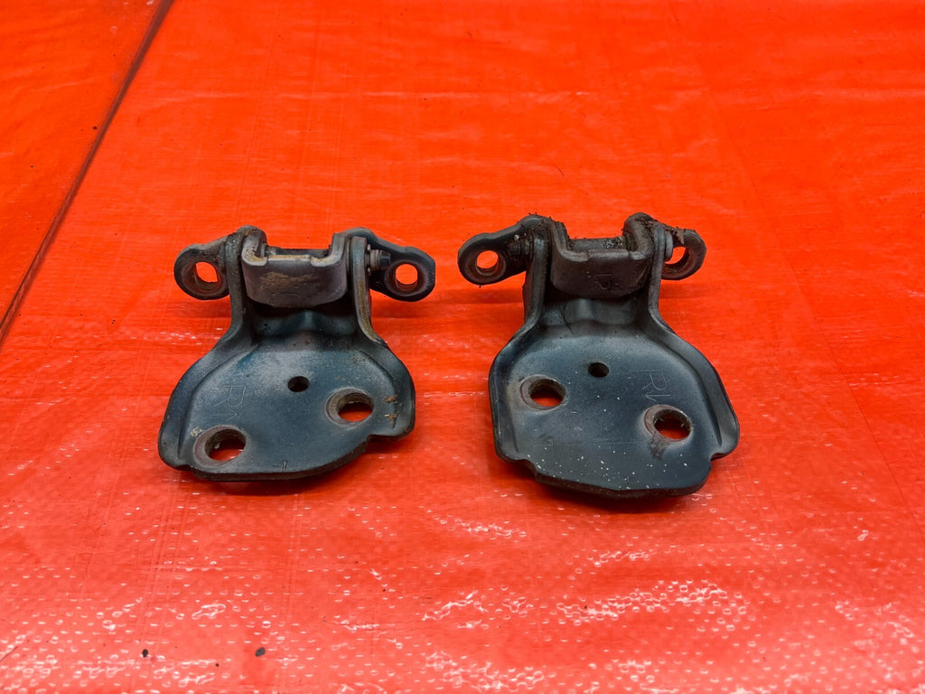 90 01 ACURA INTEGRA SEDAN / RIGHT FRONT DOOR HINGE SET / UPPER LOWER / OEM #1610