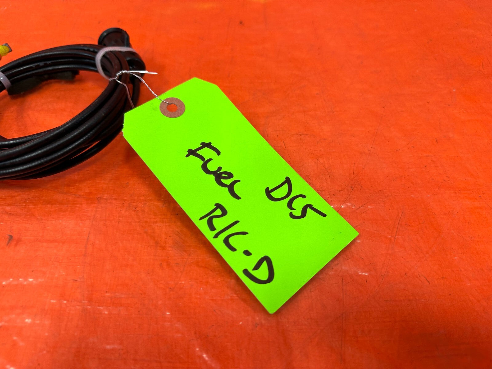 02 06 ACURA RSX BASE & TYPE S   GAS FUEL LID RELEASE CABLE   OEM #DC51