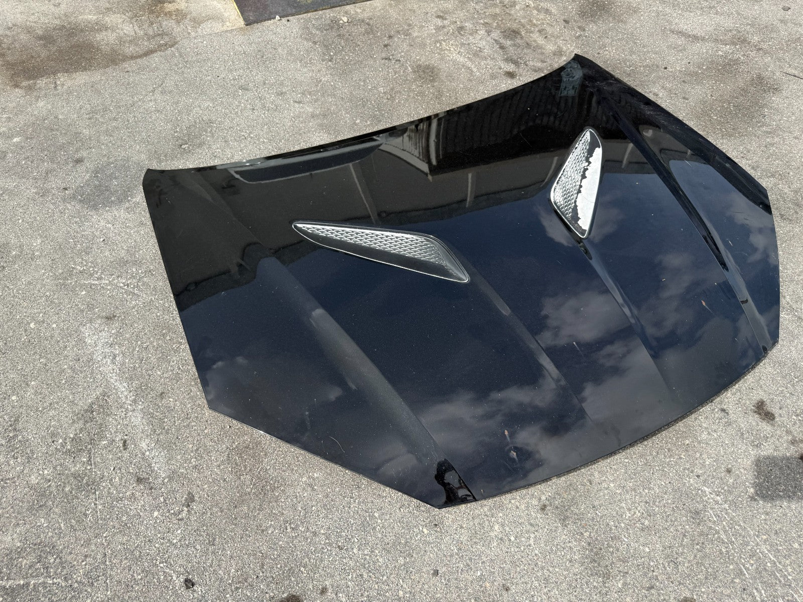 13 16 HYUNDAI GENESIS COUPE   HOOD / BONNETT ASSEMBLY   W/ ALL SCOOPS & TRIM OEM8