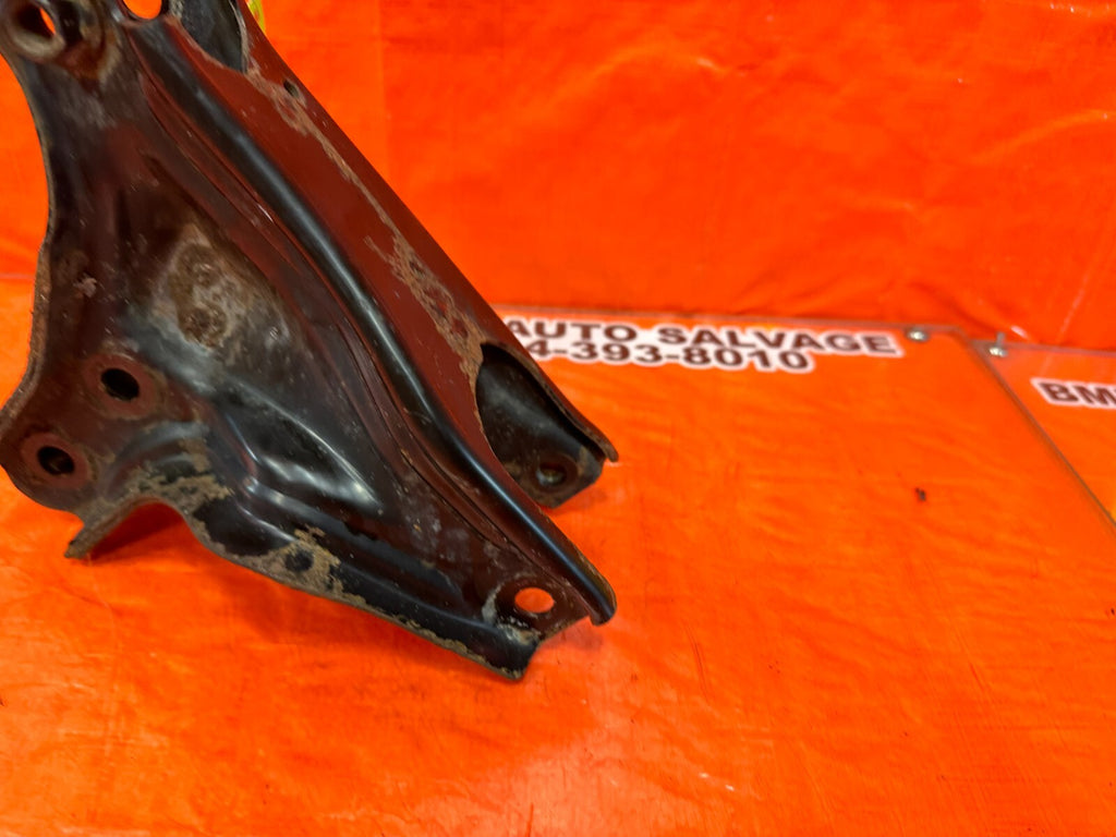 94 01 ACURA INTEGRA   AUTOMATIC   REAR TRANSMISSION BRACKET   OEM #2464