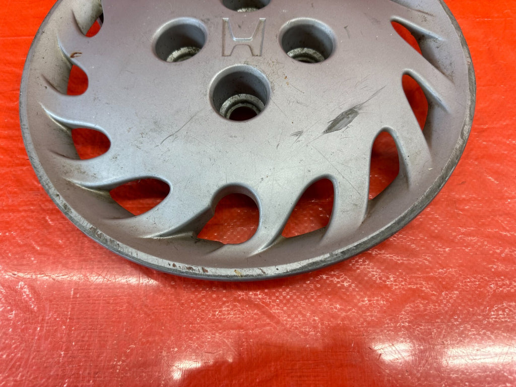 92 95 HONDA CIVIC   FACTORY WHEEL HUB CAP WHEEL PLASTIC COVER   OEM FACTORY OE 16