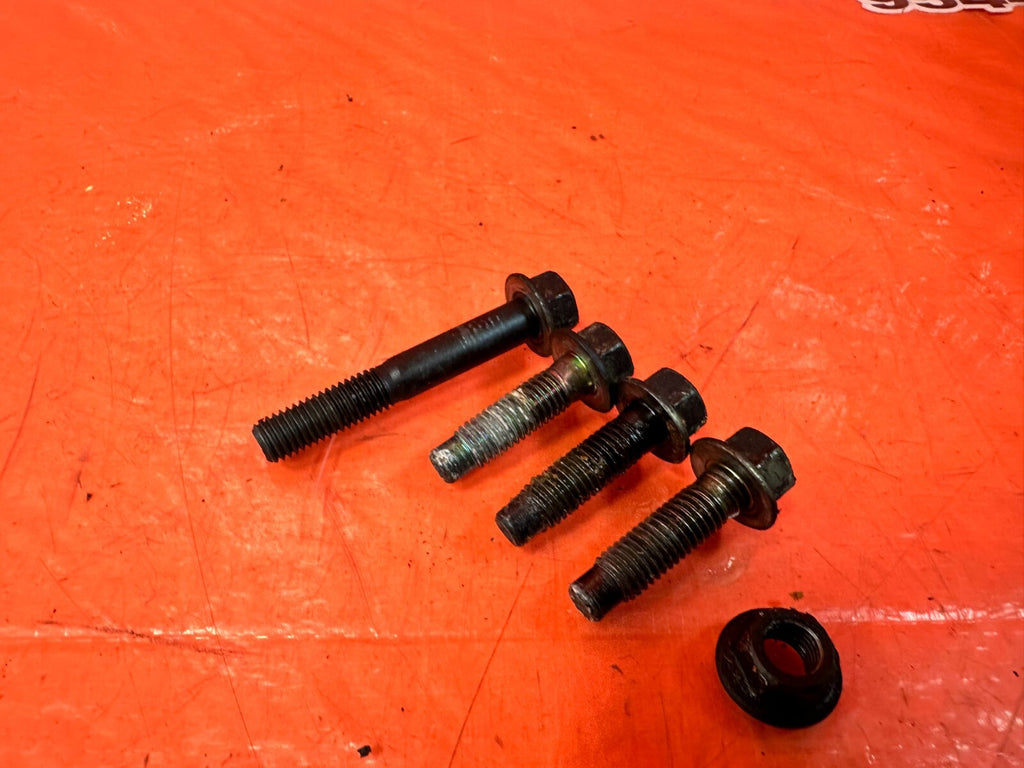 03 09 NISSAN 350Z   VQ35DE   PASSENGER RIGHT ENGINE MOTOR MOUNT BOLTS OEM 2625
