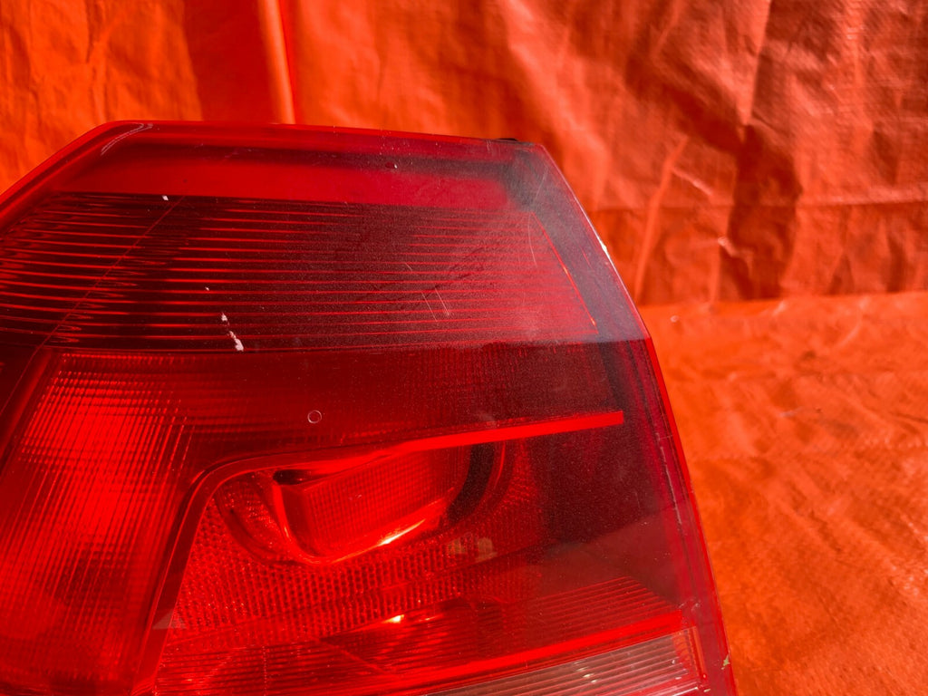 OEM 2014 2015 14 15 VOLKSWAGEN PASSAT DRIVER LEFT OUTER TAIL LIGHT LAMP 4