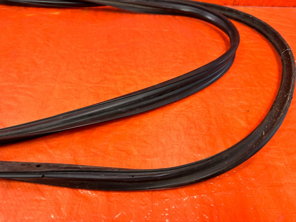 02 05 HONDA CIVIC SI EP3 HATCH LEFT DOOR WEATHER STRIP TRIM SEAL GASKET OEM 3066