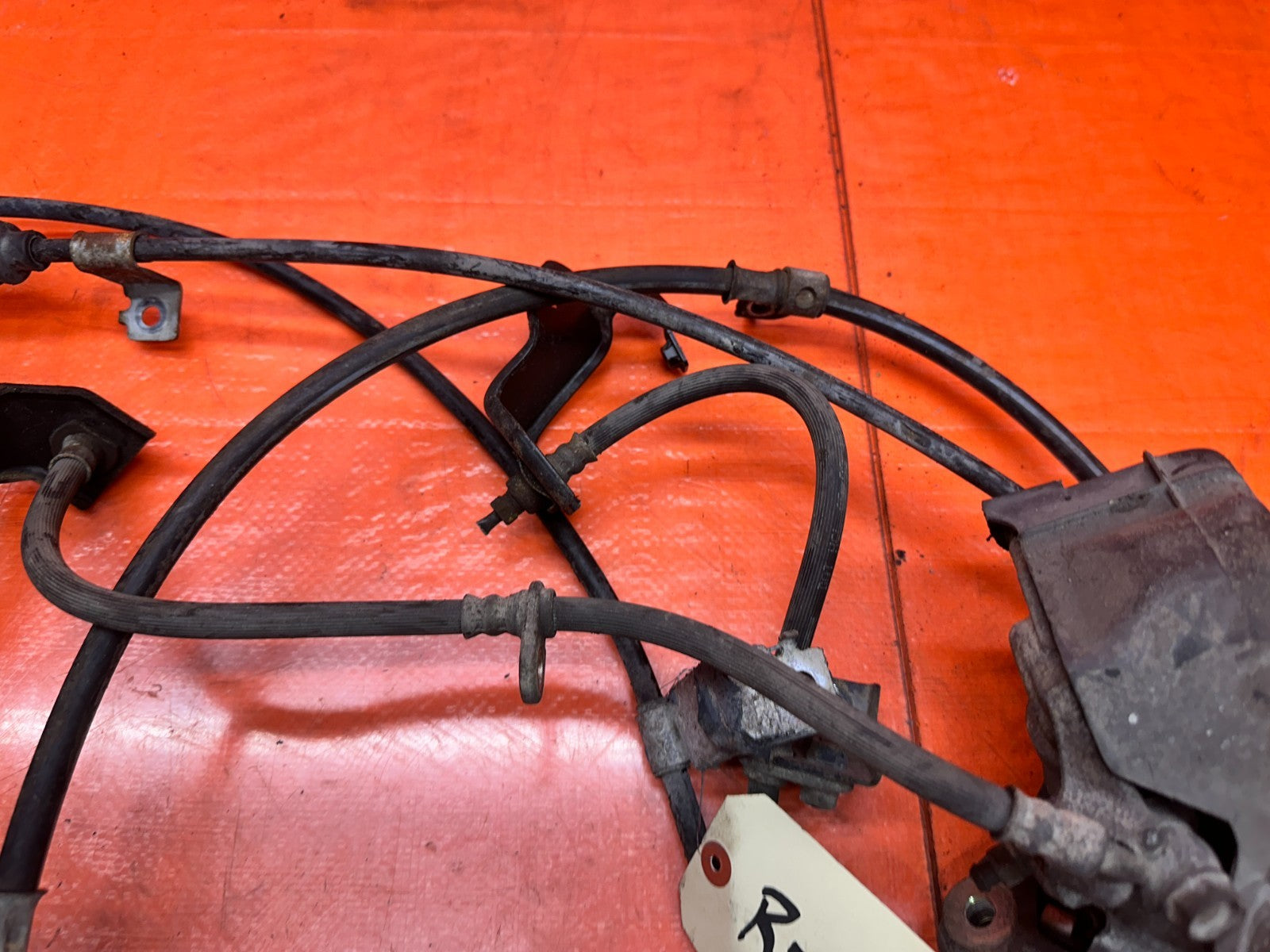 97 01 HONDA PRELUDE 2.2L REAR LEFT RIGHT BRAKE CALIPERS E BRAKE CABLES OEM #3366