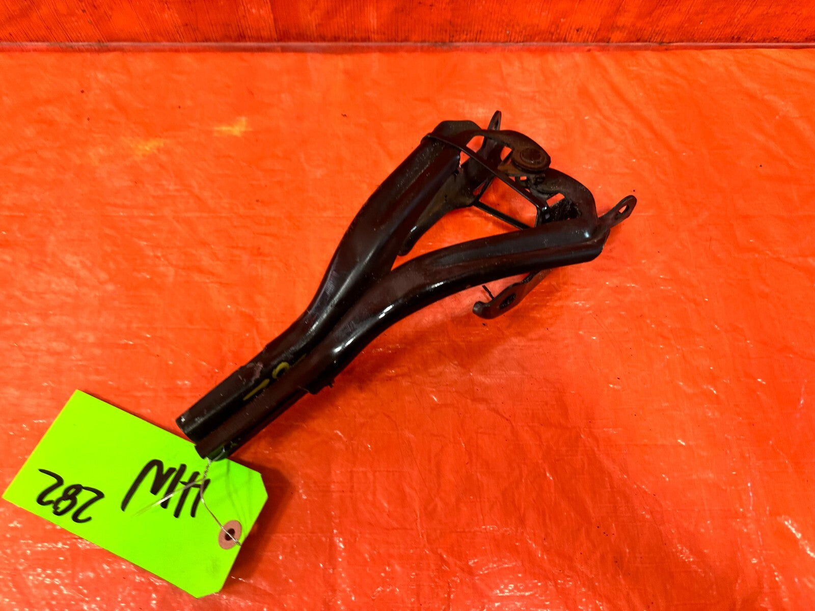 06 11 HONDA CIVIC   HOOD HINGES   DRIVER LEFT PASSENGER RIGHT HINGES OEM 2825