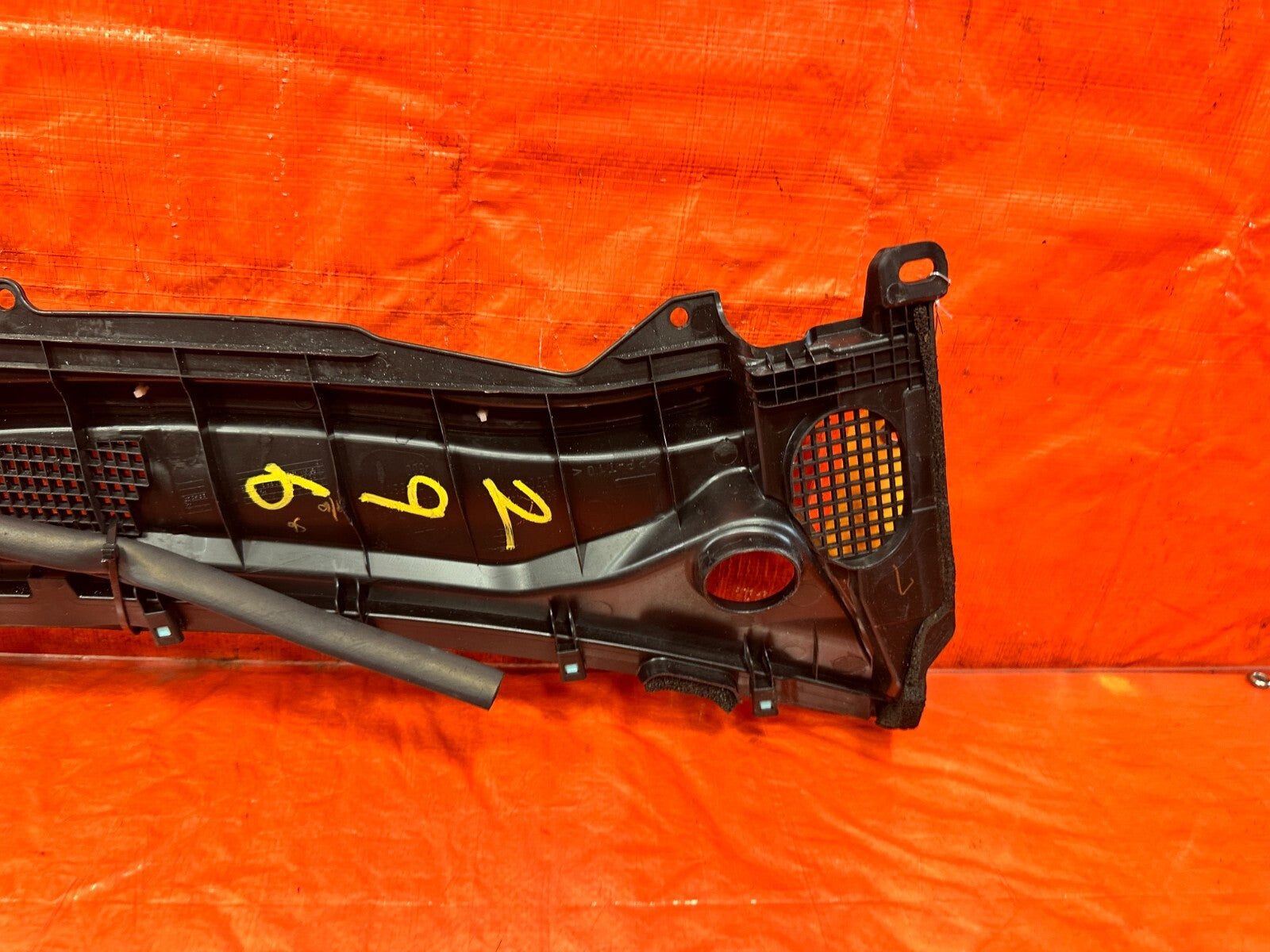 14 20 INFINITI Q50 Q60   LEFT   WINDSHIELD WIPER COWL TRIM PLASTIC   OEM #2966