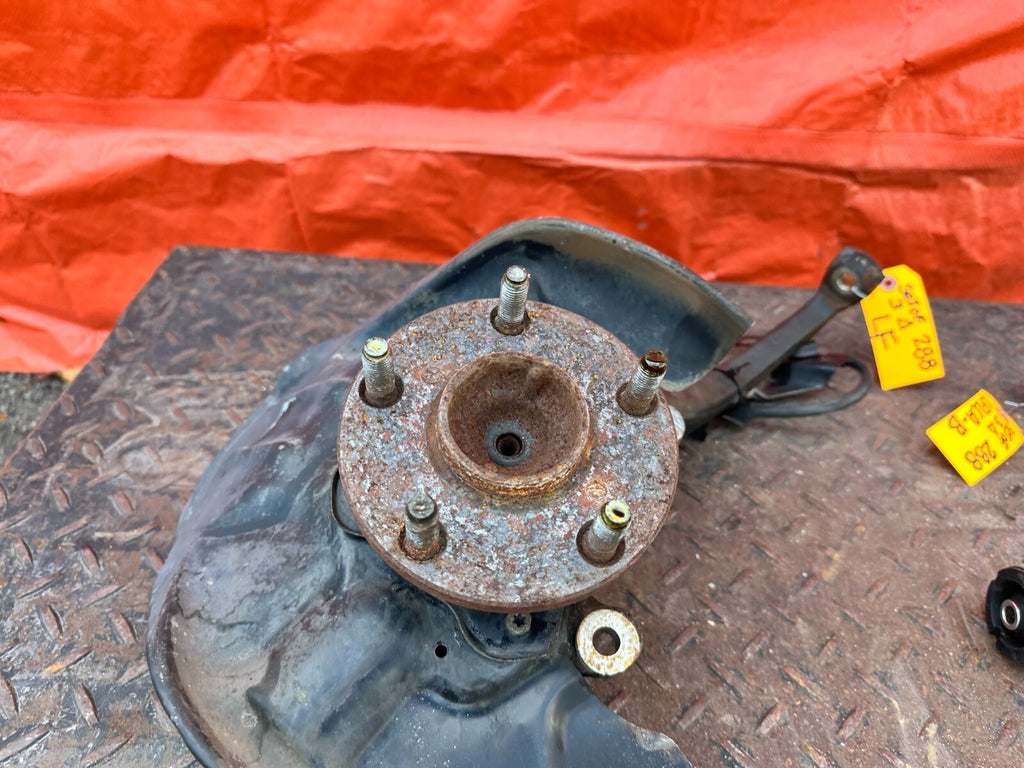 02 10 LEXUS SC430   DRIVER LEFT FRONT SPINDLE KNUCKLE HUB W/ ARMS OEM #28811