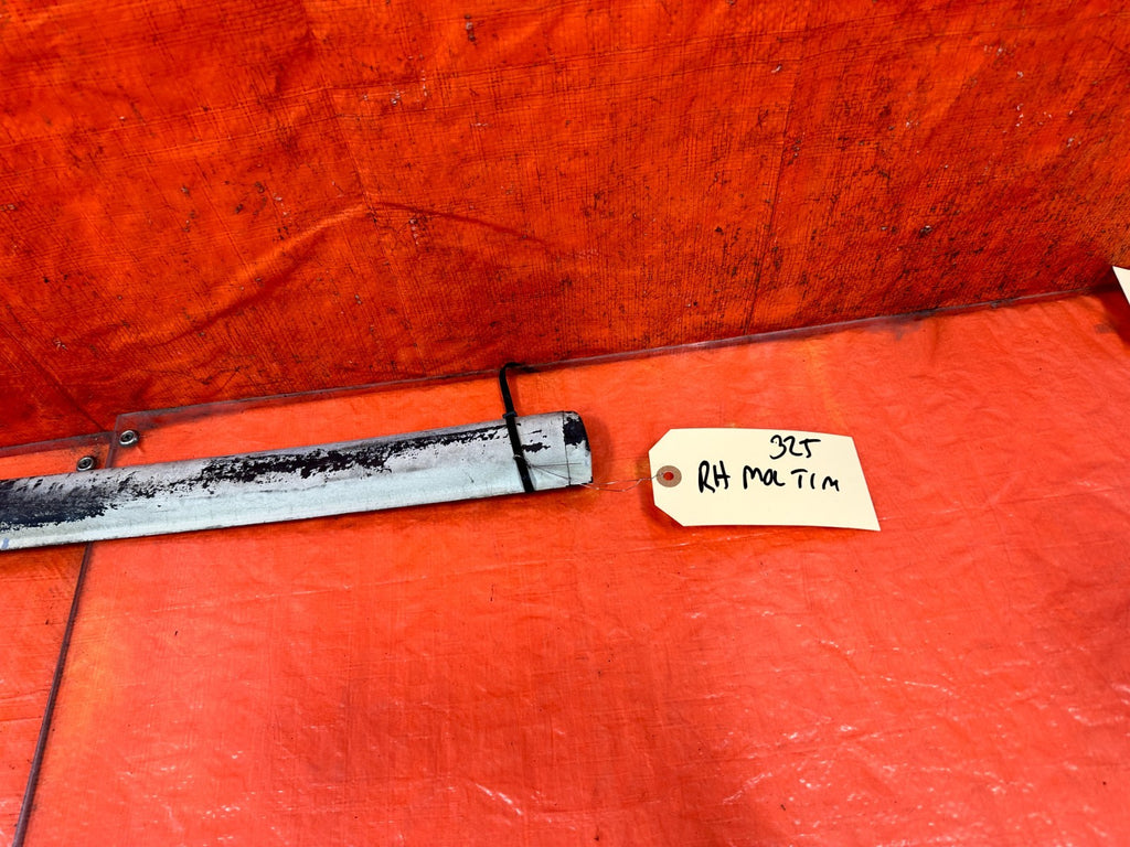 90 91 HONDA CIVIC HATCHBACK PASSENGER RIGHT DOOR MOLDING IMPACT STRIP   OEM #3254
